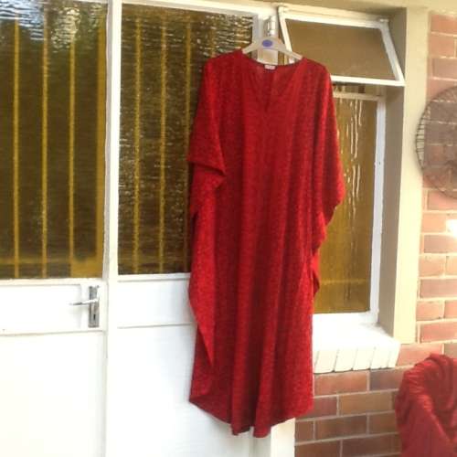 A vintage Red Kaftan, Nice Pattern, 100% Cotton.