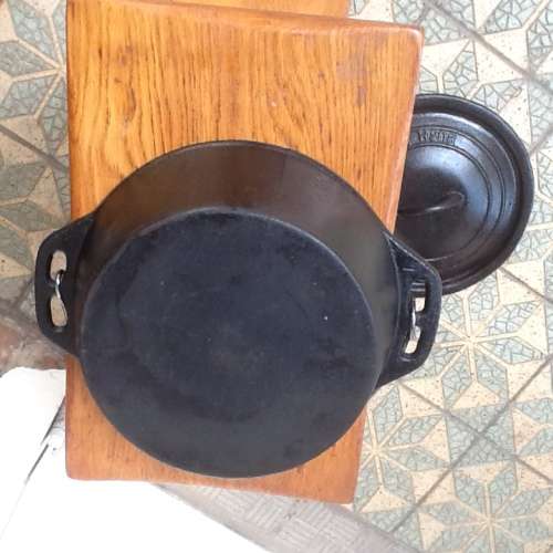 A Cast Iron Cooking Pot. 'Bush Baby'.