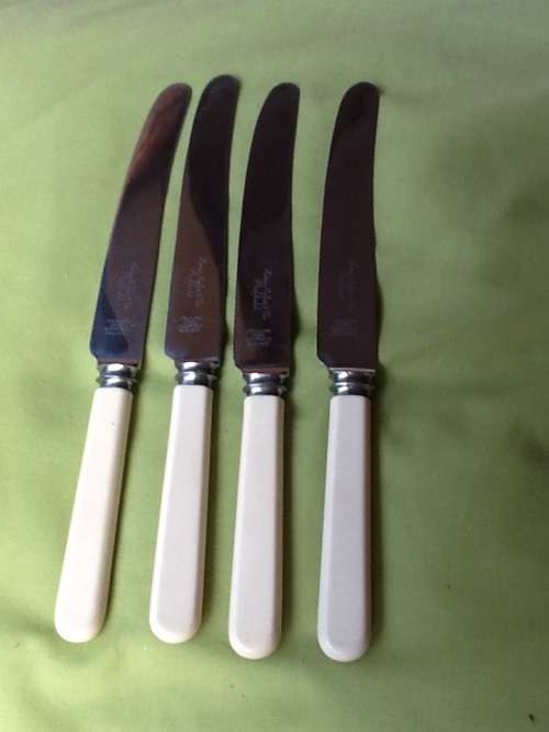 Four Lovely Large Bone Handle Knives.  Carris Miller & Co. Sheffield.