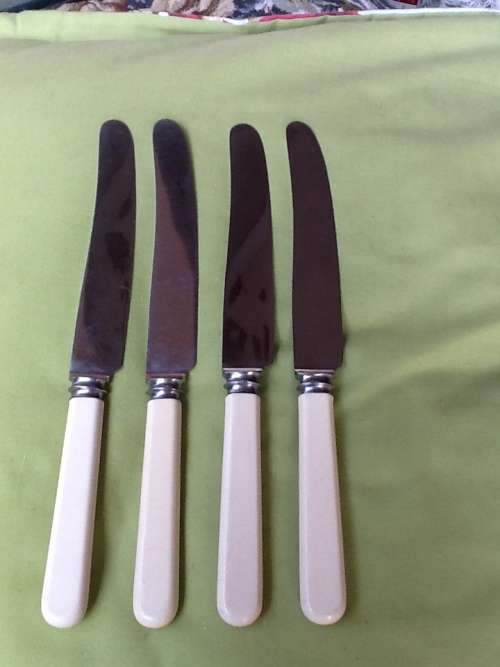 Four Lovely Large Bone Handle Knives.  Carris Miller & Co. Sheffield.