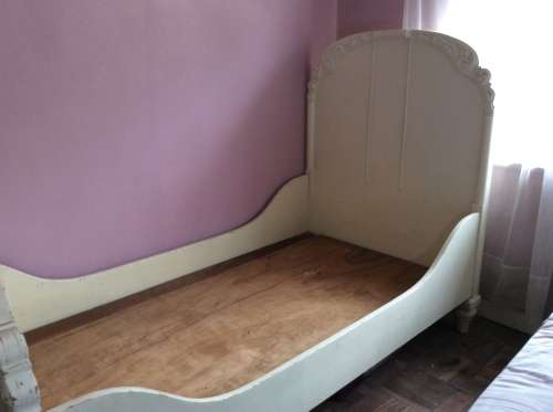 A Beautiful Vintage Sturdy Wooden Single Bed with Lovely Detail.
