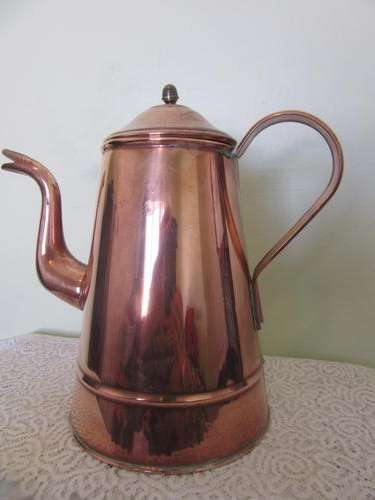 A  Pretty Vintage Copper Jug . Made in England.