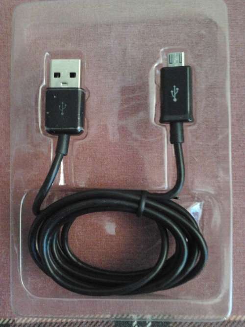 SCE USB charger cable compatible with Samsung, Blackberry, Motorola, etc.