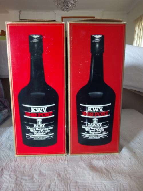 KWV 1939 and 1948 vintage port set