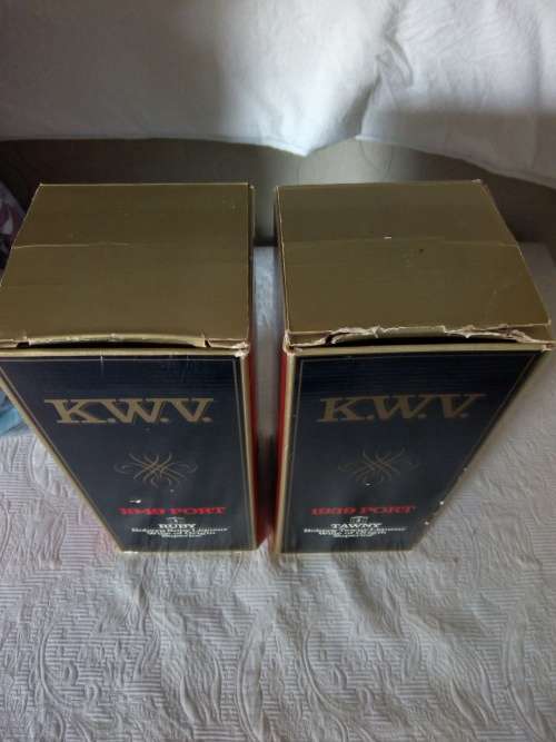KWV 1939 and 1948 vintage port set