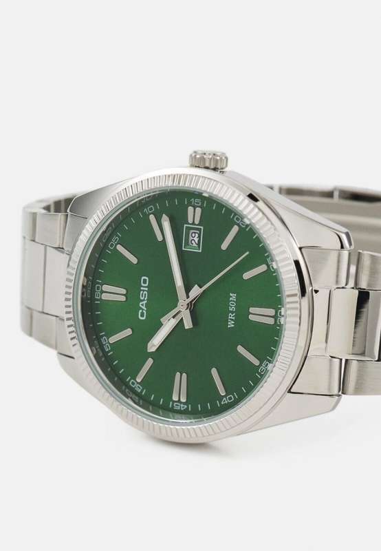 Casio MTP-1302PD-3AVEF Analogue Quartz (38.5mm) Forest Green Sunray Dial / Stainless Steel Bracelet