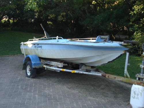 BASS FISHING BOAT-SNEAKER MOTOR PLUS TRAILER