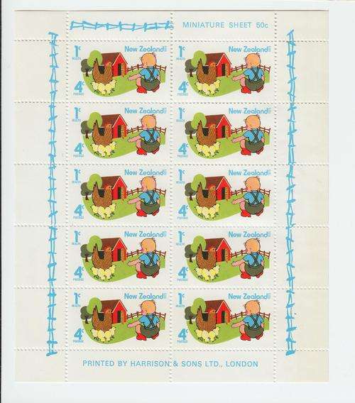 NEW ZEALAND-1975 HEALTH MINI SHEET VFM-UNMOUNTED MINT R300.00