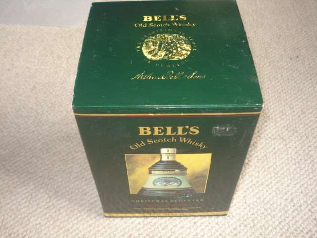 BELLS-FULL SEALED 750ml AND BOXED 1992 CHRISTMAS EDITION-GOLD TRIMMINGS-SEE BELOW