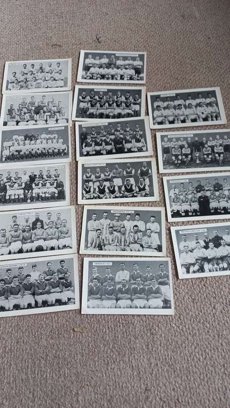 LOVELY SCARCE CARDS !!     " THE NEW HOTSPUR FAMOUS TEAMS IN FOOTBALL HISTORY " SEE BELOW