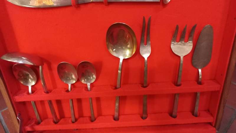 VERY SCARCE 137 PIECE 12 PLACINGS  PURE BRONZE CUTLERYFROM THAILAND-ALL HALLMARKED SEE BELOW