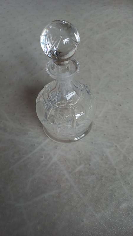 LOVELY DANISH DECANTER HEAVY 438 grams AND 165 mm TALL-READ BELOW