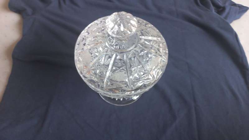 A VERY FINE HAND MADE DANISH CRYSTAL BOWL WITH LID 1.5Kgs !!! EX DANISH CONSULATE !!!