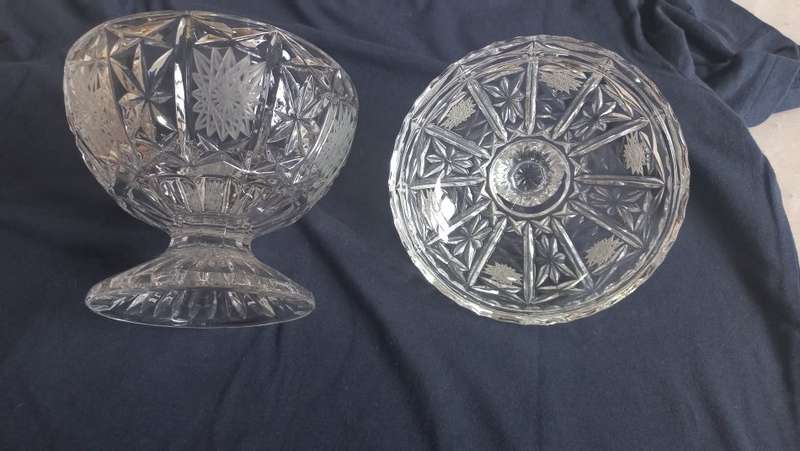 A VERY FINE HAND MADE DANISH CRYSTAL BOWL WITH LID 1.5Kgs !!! EX DANISH CONSULATE !!!