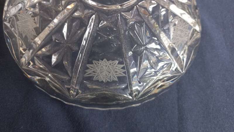 A VERY FINE HAND MADE DANISH CRYSTAL BOWL WITH LID 1.5Kgs !!! EX DANISH CONSULATE !!!