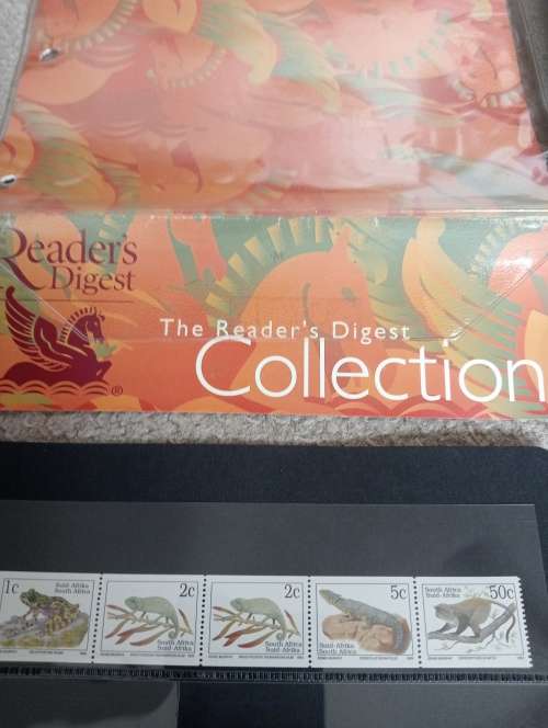 RSA-THE VERY SCARCE READERS DIGEST ISSUE PACK FROM PHILATELIC SERVICES PRETORIA WITH SHEET !!!!