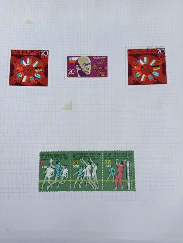 PART 1    DDR-STUNNING COLLECTION ON 15 STANLEY GIBBONS PAGES-MOSTLY COMPLETE M/U