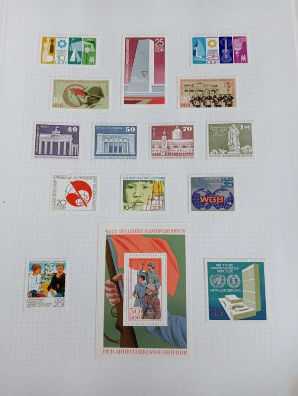 PART 1    DDR-STUNNING COLLECTION ON 15 STANLEY GIBBONS PAGES-MOSTLY COMPLETE M/U