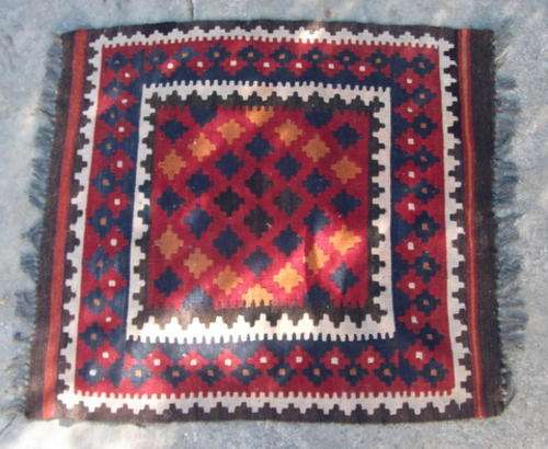GORGEOUS KELIM IN A UNUSUAL SIZE - .95 CM X .77 CM