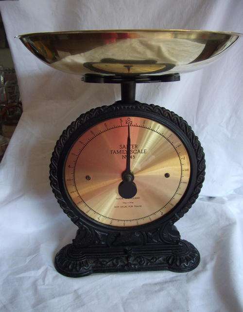A STUNNING SALTER HOUSEWARE LIMITED 1982 SCALE - MADE IN ENGLAND - 100% ACCURATE