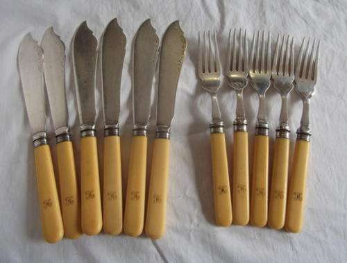 MAPPIN WEBB BONE HANDELED CUTLERY WITH LOVELY MONOGRAM OF "H"