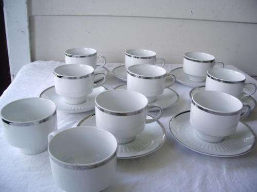 EIGHT MITTERTEICH BAVARIA TEACUPS AND SAUCERS PLUS TWO SPARES - EXCELLENT CONDITION - HAVE A LOOK