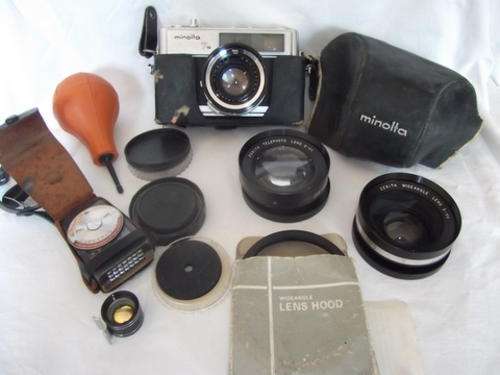 MINOLTA HI-MATIC 7 S - CAMERA WITH PEDIGREE - AND A FEW ACCESSORIES - READ AND SEE PICS