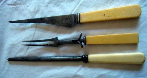 VINTAGE BONE HANDLES CARVING SET