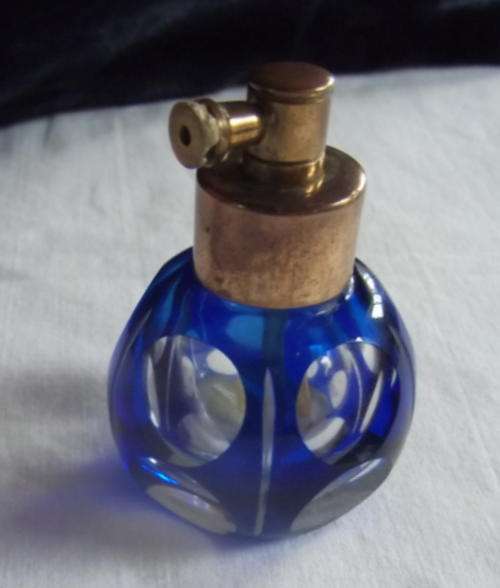 FABULOUS LITTLE BOHEMIA GLASS PERFUME BOTTLE