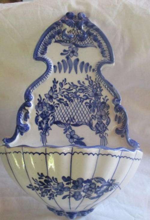BEAUTIFUL HAND PAINTED WALL POCKET FROM PORTUGAL
