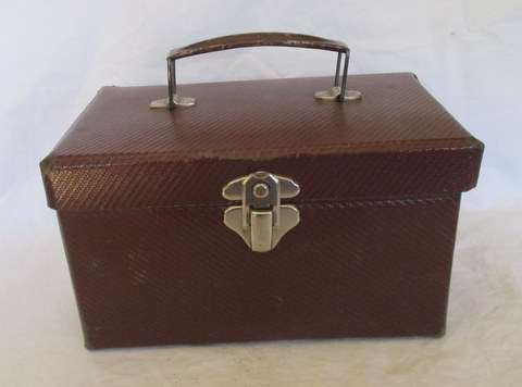 GORGEOUS LITTLE CARDBOARD SUITCASE