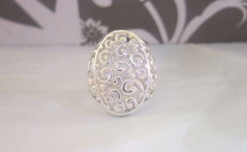 Gorgeous and ornate Sterling Silver Ring