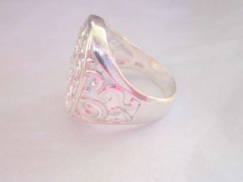 Gorgeous and ornate Sterling Silver Ring