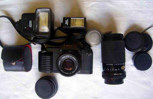 CANNON T50 / TELEPLUS LENS / 70-210MM LENS / 2 FLASHES