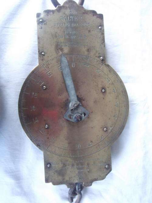 BEAUTIFULL AND OLDE SALTER SCALE - STUNNING BRASS FACE