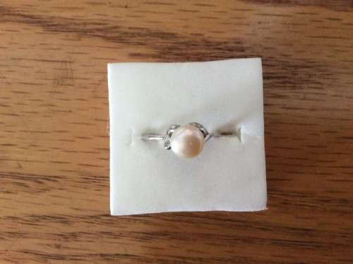 Genuine freshwater pearl Ring