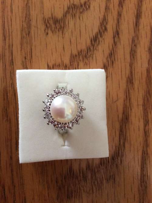Real freashwater pearl ring