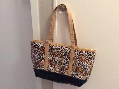 Stunning leapard print handbag