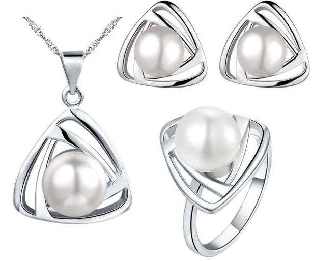 Pearl Jewelry Set in 925 Silver