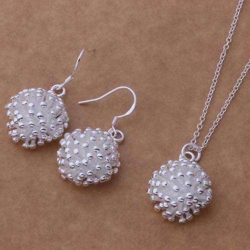 Silver Jewelry Set - Pendant, Chain & Earrings