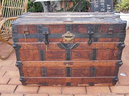 Stunning decoration, large vintage travel trunk, B. Bains & Sons, Philadelphia, iron, wood, leather