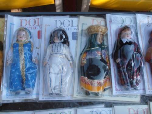 Large collection porcelain Dolls of the World collection, No 1-39, traditional dresses