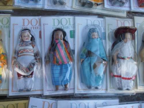 Dolls Large collection porcelain Dolls of the World collection No 1 39 traditional dresses was sold for 453.00 on 25 Jun at 20 16 by SuziWong in Johannesburg ID 287628948