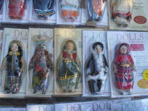 Large collection porcelain Dolls of the World collection, No 1-39, traditional dresses