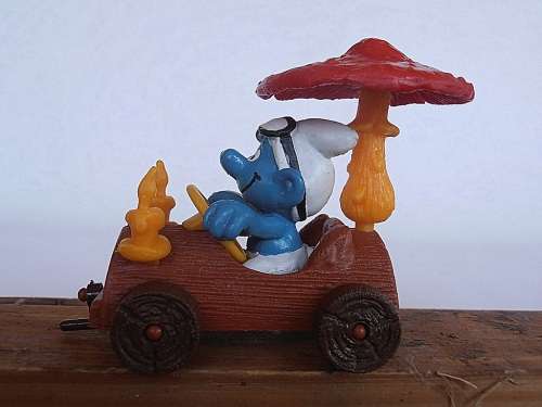 40232 Log Car Smurf, Vintage Smurfs figure, Shipping will only be charged once!