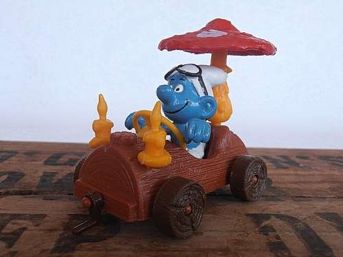 40232 Log Car Smurf, Vintage Smurfs figure, Shipping will only be charged once!