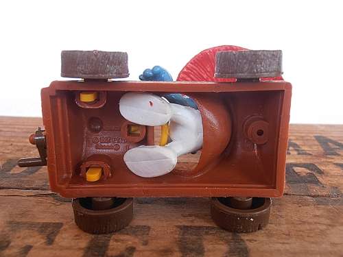 40232 Log Car Smurf, Vintage Smurfs figure, Shipping will only be charged once!