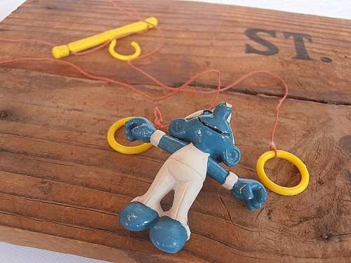 40510 Ring Gymnast Smurf, Vintage Smurfs figure, Shipping will only be charged once!