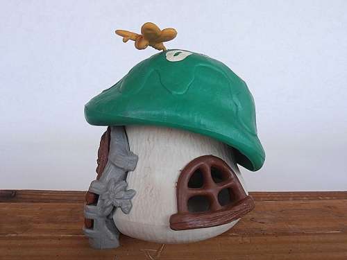 Old Green Cottage, dark green roof, Vintage Smurfs figure, Shipping will only be charged once!