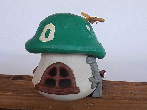 Old Green Cottage, dark green roof, Vintage Smurfs figure, Shipping will only be charged once!